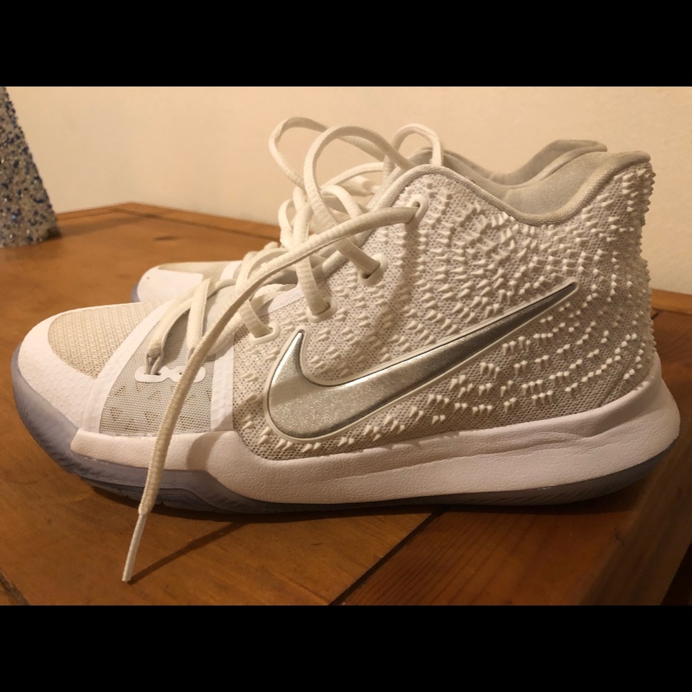 Kyrie 3